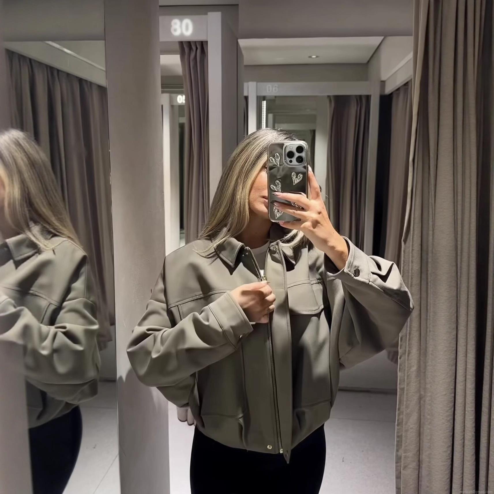 Women's Loose PU Leather Jacket Lapel Zipper Faux Leather Outerwear With Large Pockets Gathered Hem Solid Color Moto Jacket For Autumn Winter Streetwear