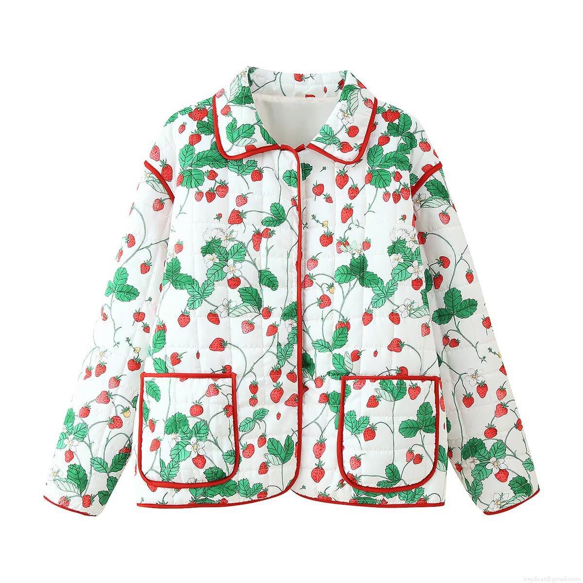 Women's Vintage Quilted Cotton Jacket Strawberry Print Warm Outerwear Long Sleeve Button Down Coat With Pockets For Autumn Winter