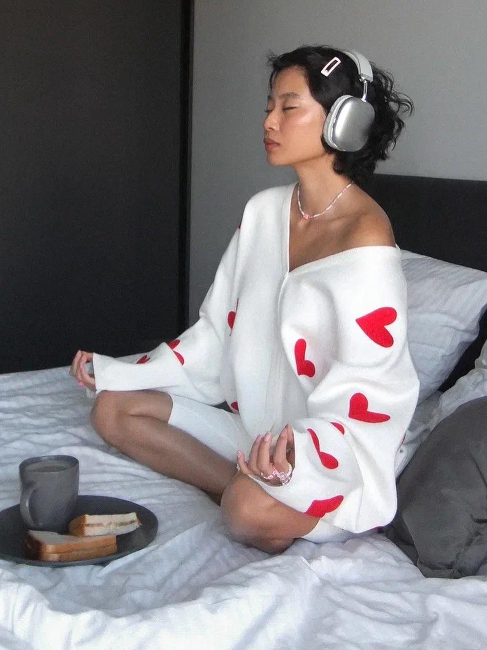 Women's V-Neck Knit Cardigan Oversized Embroidered Heart Pattern Button Up Sweater Cotton Blend Long Sleeve Loose Outerwear For Casual Chic Streetwear