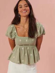 Women's Square Neck Puff Sleeve Embroidery Top Smocked Bust Peplum Hem Floral Short Sleeve Blouse Casual Streetwear Summer Shirt For Women